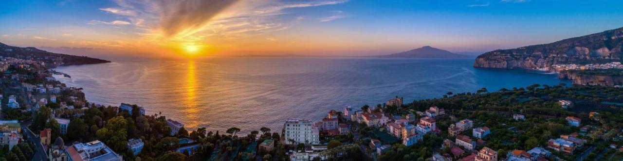 Hotel Mediterraneo Сант'Анджелло Экстерьер фото